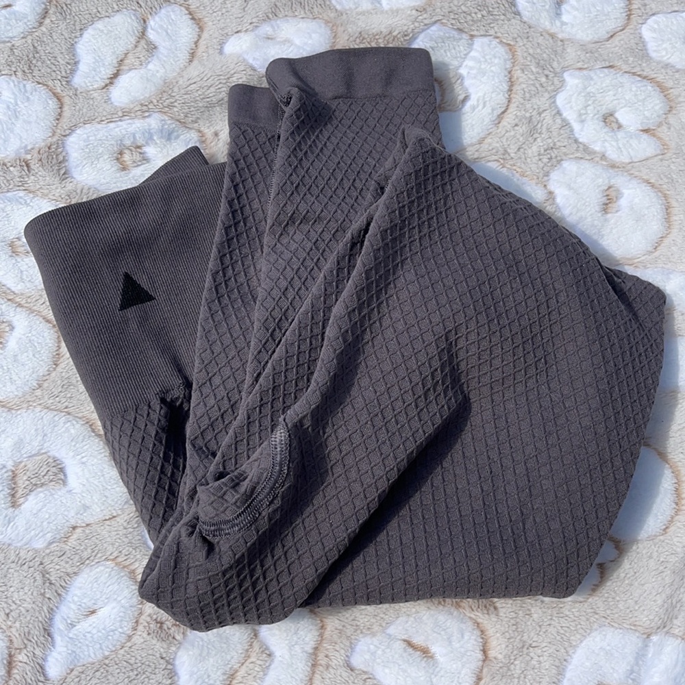 Balance Athletica Energy Pant in Graphite